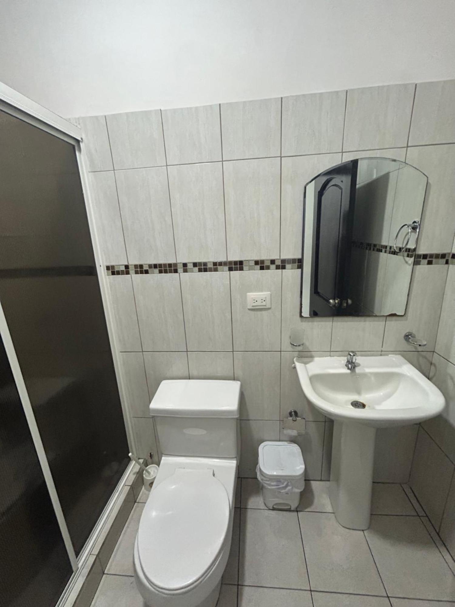 Departamentos De 2 Y 3 Habitaciones En El Centro De Manta Bagian luar foto
