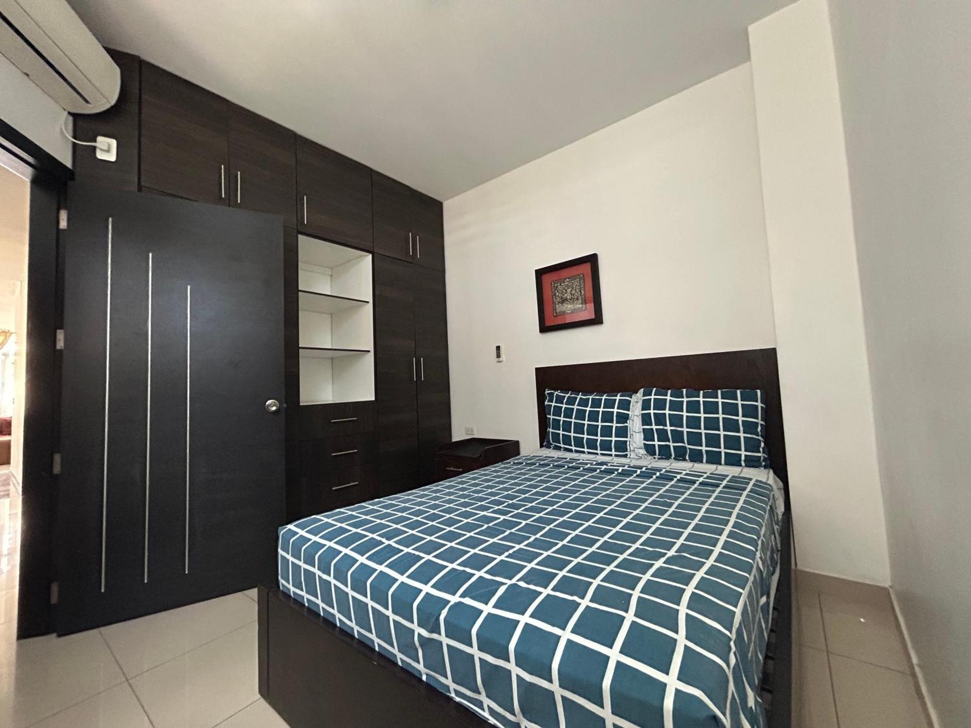 Departamentos De 2 Y 3 Habitaciones En El Centro De Manta Bagian luar foto